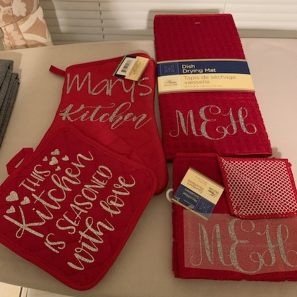 Kitchen Mittens, Towel, Pot Holder